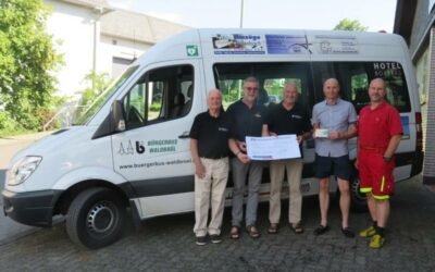 Handwerkerverein Waldbröl überreicht Spende an den Bürgerbus